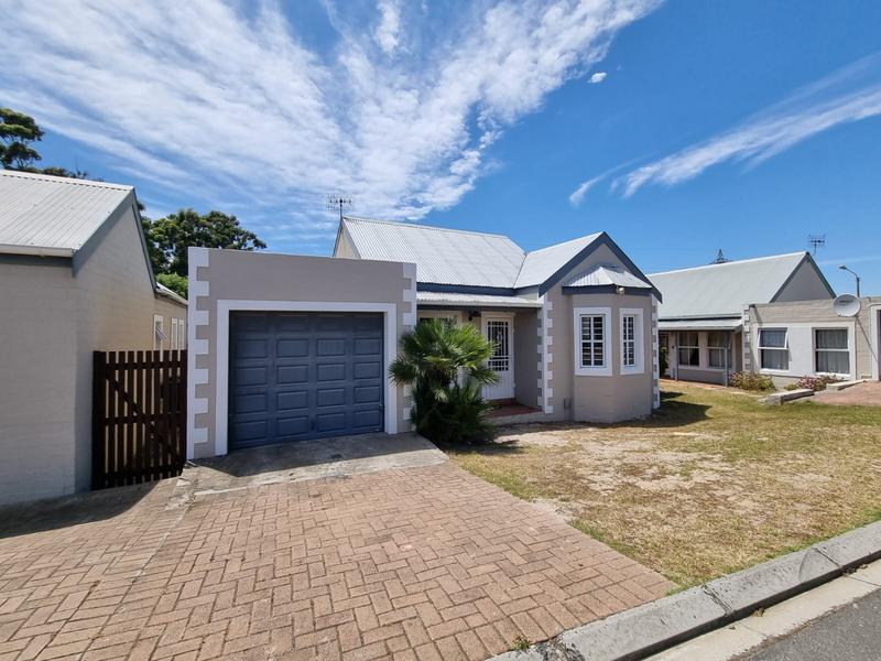 To Let 2 Bedroom Property for Rent in Oakglen Western Cape